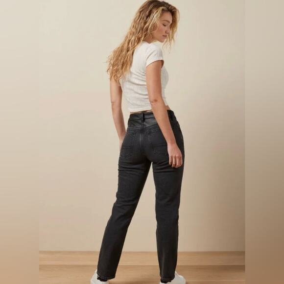 AE Stretch Super High-Rise Vegan Leather Waist Ankle Straight Jean Black Size 4R - Picture 4 of 15